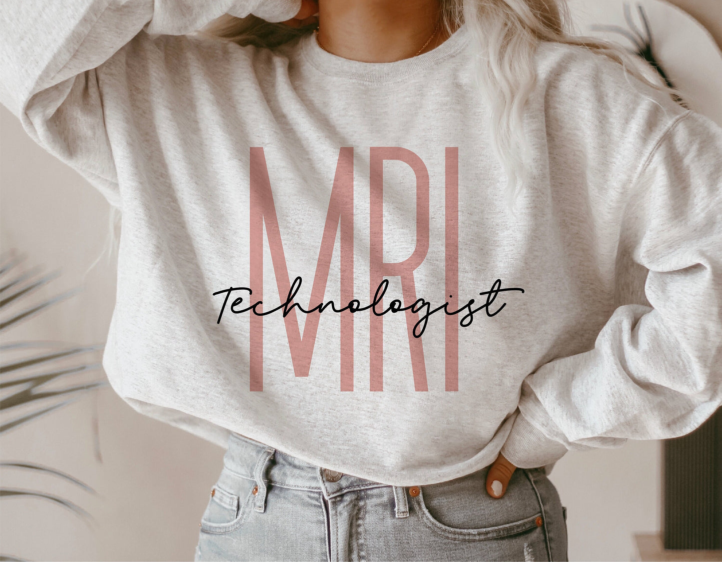 "MRI Technologist sweatshirt featuring stylish text, perfect gift for radiology professionals and X-ray tech enthusiasts."